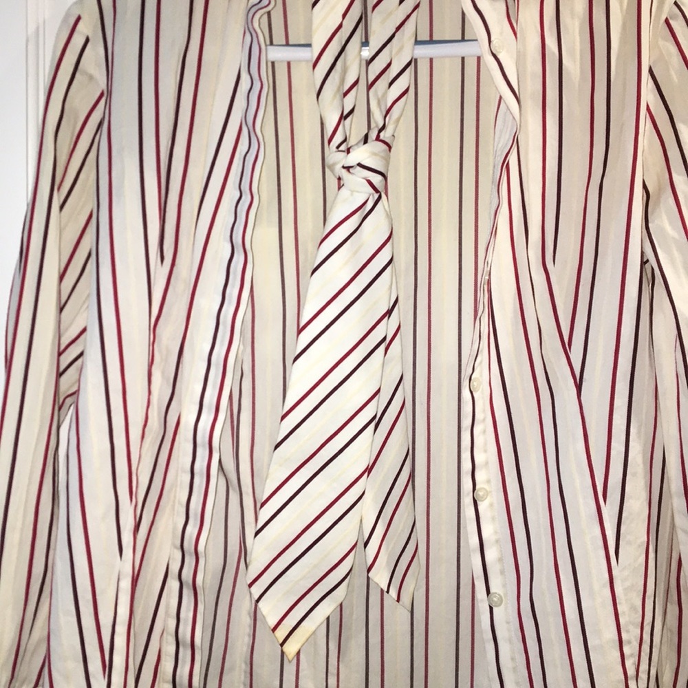 Super Cute Button Down With Matching Tie!! - image 2